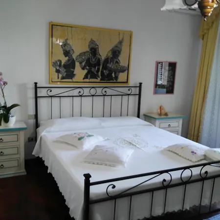 Δωμάτια σε οικογενειακή κατοικία Casa Orchidea
